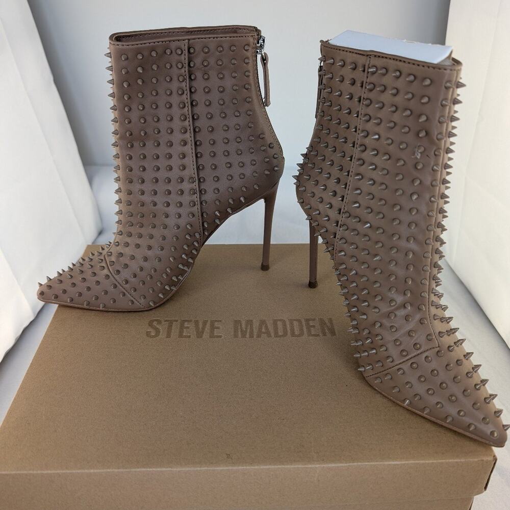 Steve Madden Brown Studded Heels